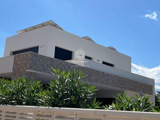 Casa a Poblets (els). Villa moderna ecológica con piscina privada en el verger  vivien