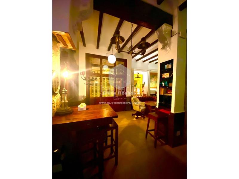 Foto 8220f631-e1c2-4965-8cef-3005e69e1fdd. Local comercial excepcional oportunidad de inversión en el casco antiguo de jávea en Xàbia