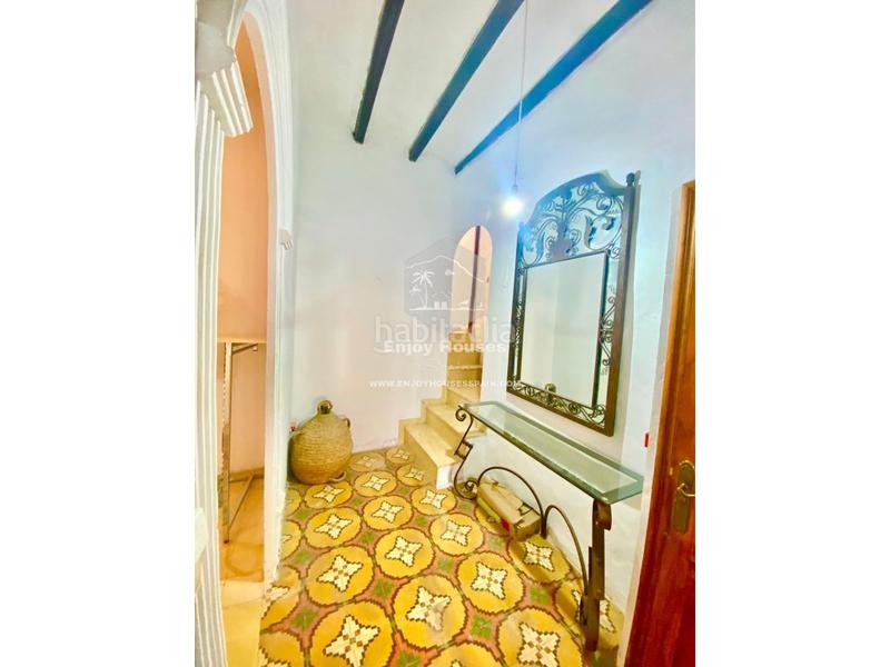 Foto c9858287-eb3e-4d9e-9ffc-b6760ebb1f91. Local comercial excepcional oportunidad de inversión en el casco antiguo de jávea en Xàbia