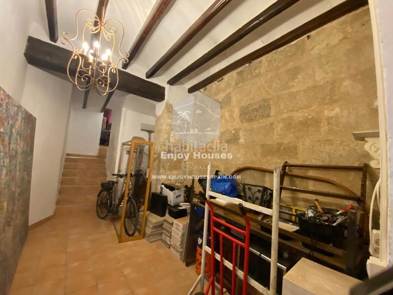 Foto e763406a-76ea-4fa0-a44d-5df6d24cb567. Local comercial excepcional oportunidad de inversión en el casco antiguo de jávea en Xàbia