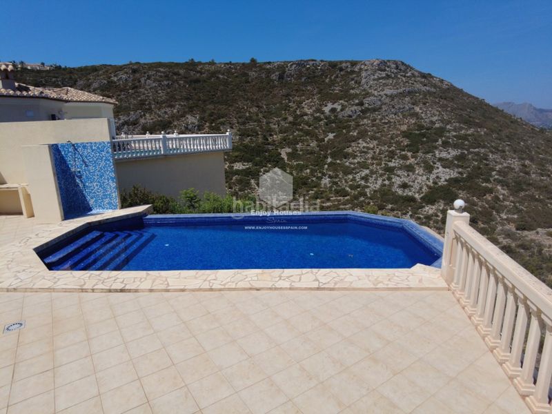 Foto a16c6b7a-1afd-4dae-bd6e-3b2e97bf42d0. Casa amb calefacció piscina a La Pedrera-Vessanes Dénia