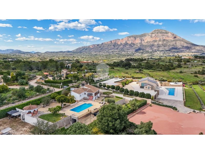 Foto b5090a79-05fe-4aaf-9b3d-b586c3b55d2d. Casa a Partida Comunes-Adsubia Xàbia