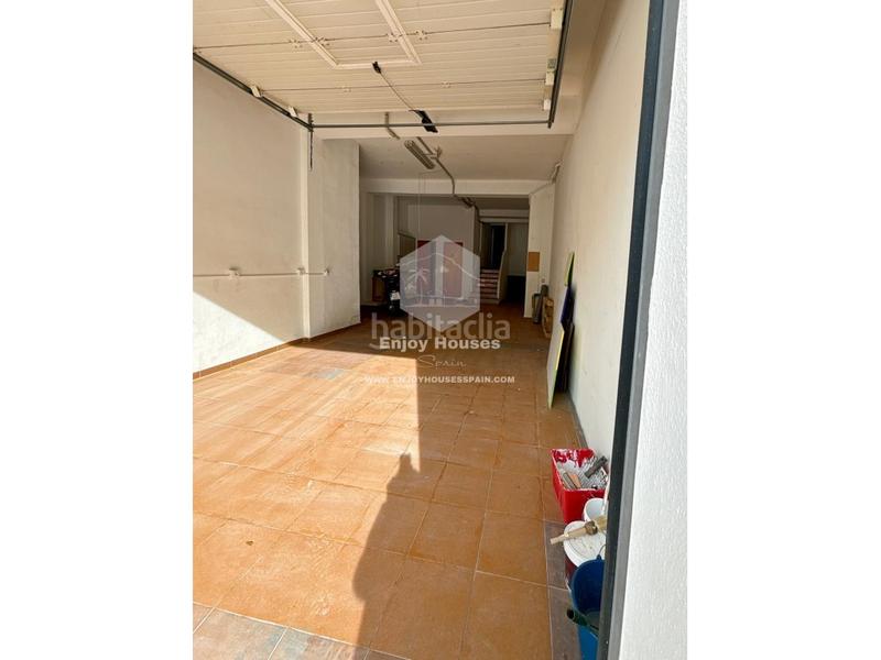 Foto 3271ae23-08d6-4cb4-9158-3f6bd2ac517d. Local comercial  frente a las murallas del castillo en Dénia