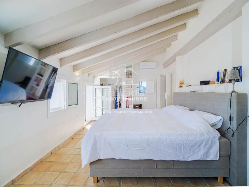 Foto b9f1a0de-5b93-4552-b672-93dc26a41ff5. Maison avec parking piscine dans Jesús Pobre Dénia