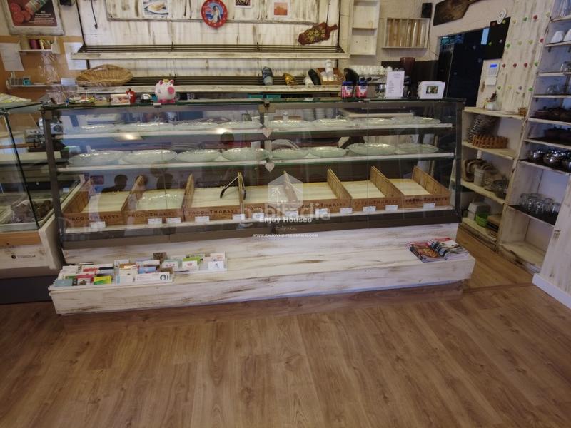 Foto d0dc3693-cc80-4773-ac75-79f43ee47787. Location local commercial dans Montañar-El Arenal Xàbia