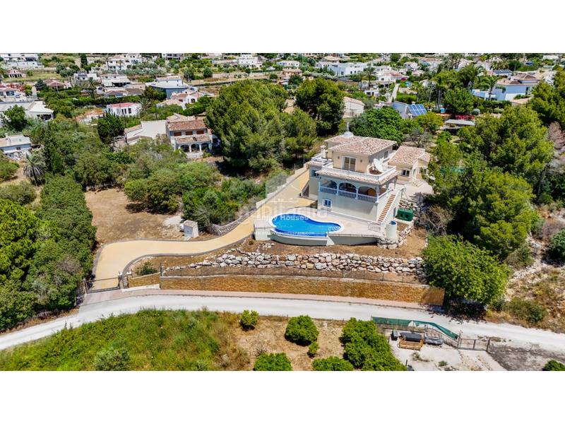 Foto ac6fbb60-1ca0-4bf8-ad1e-9844b5f6978b. Casa amb aparcament piscina a Partida Comunes-Adsubia Xàbia