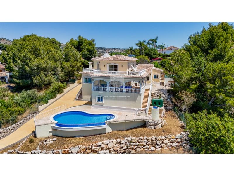 Foto be36db0e-ee85-497b-a6a7-7623123fd4e2. Casa amb aparcament piscina a Partida Comunes-Adsubia Xàbia