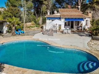 Maison à Paichi. Encantadora villa con vistas al mar y piscina en arnella, morair