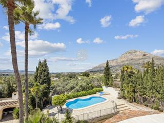 Maison à Partida Tosal - Zona dels Castellans. Gran villa con espaciosa casa de invitados en jávea con un total