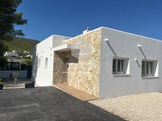 Location Maison à Cap Martí - El Tossalet - Pinomar. Elegante villa de estilo ibicenco con piscina y jardín para alqu