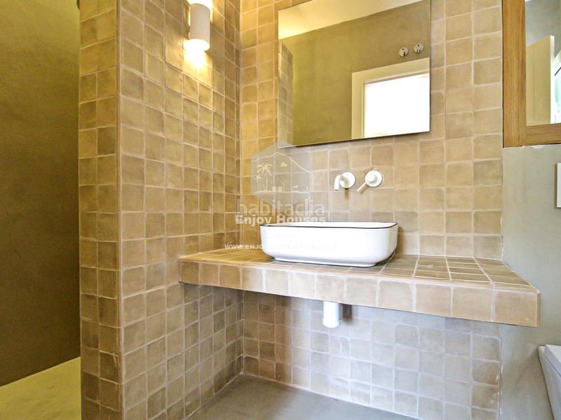 Foto 4f2fe3e9-8700-4cb1-95f5-d16053e2ee2b. Casa moderna villa de lujo con casa de invitados en las rotas, 5 dormitorios, máxima privacidad y acabados superiores en Dénia
