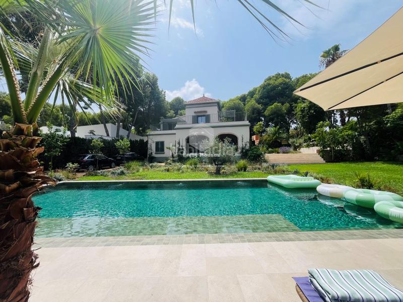 Foto 5bf82513-aeea-45f5-8113-b70cd2535a75. Casa moderna villa de lujo con casa de invitados en las rotas, 5 dormitorios, máxima privacidad y acabados superiores en Dénia