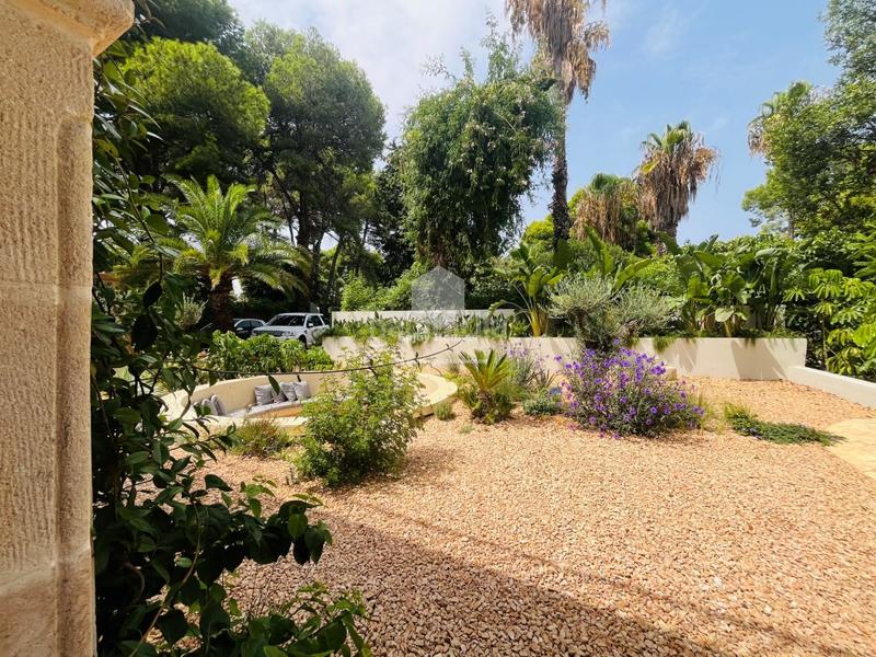 Foto 5dd094f2-47d0-4b73-86a4-508ffb8a6af2. Casa moderna villa de lujo con casa de invitados en las rotas, 5 dormitorios, máxima privacidad y acabados superiores en Dénia