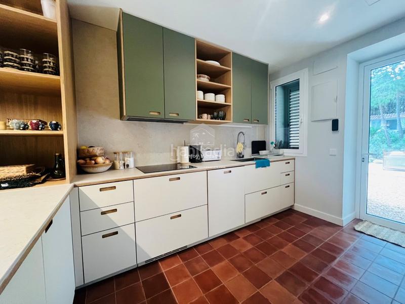 Foto 683c948b-41e3-4ad1-b043-93fb735c9063. Casa moderna villa de lujo con casa de invitados en las rotas, 5 dormitorios, máxima privacidad y acabados superiores en Dénia