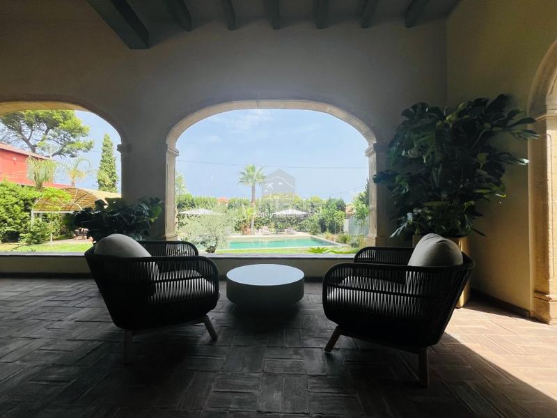 Foto 96a469f5-219b-42df-97e0-686246bdc8c0. Casa moderna villa de lujo con casa de invitados en las rotas, 5 dormitorios, máxima privacidad y acabados superiores en Dénia