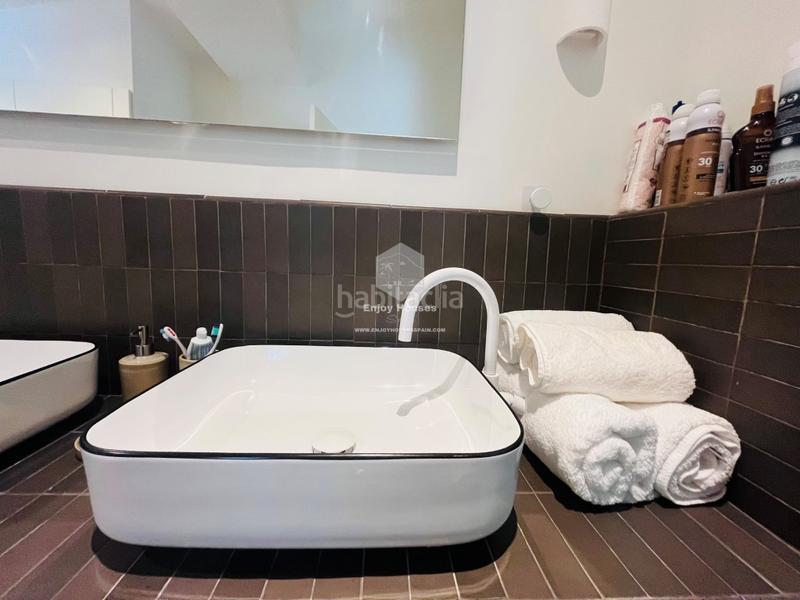 Foto b1c93094-aff4-4f34-a593-44ccfd556369. Casa moderna villa de lujo con casa de invitados en las rotas, 5 dormitorios, máxima privacidad y acabados superiores en Dénia