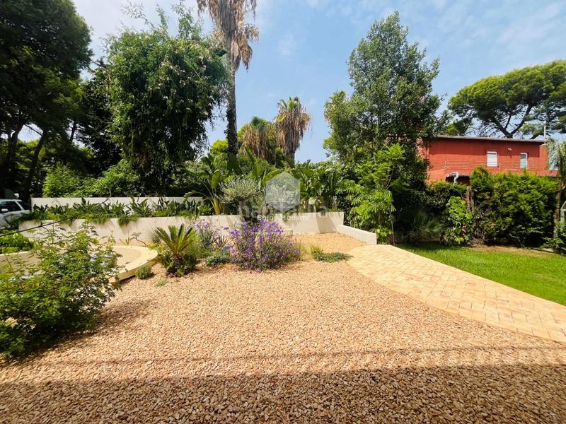 Foto c9ea729e-941a-4e0a-8bcb-446089318bc8. Casa moderna villa de lujo con casa de invitados en las rotas, 5 dormitorios, máxima privacidad y acabados superiores en Dénia