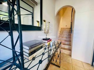 Casa adossada a Puerto. Oportunidad única de reforma a tan solo 30m del mar en el puerto