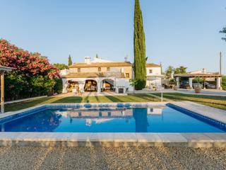 Casa a La Empedrola. Casa roca  alma atemporal, escondida en la vegetación de calpe