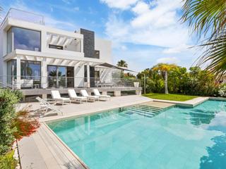 Casa a Coloma. Espectacular villa moderna en este suburbio de la nucía  vistas
