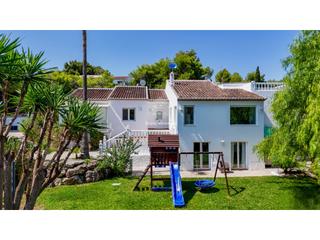 Maison à Partida Comunes-Adsubia. Gran villa de 7 dormitorios completamente renovada ubicada en el