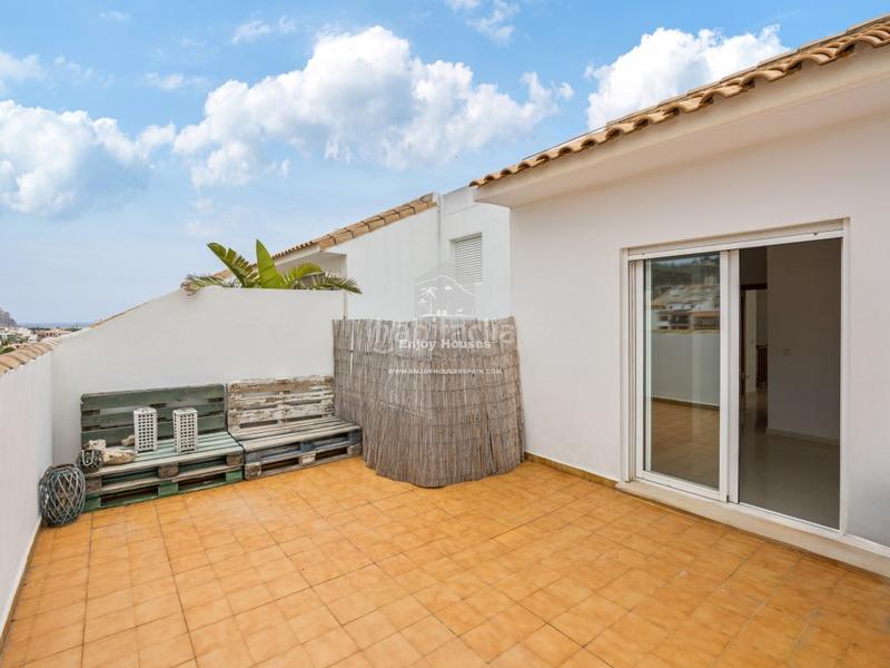 Foto 21dbc962-68aa-4867-a092-0295e1faced6. Dúplex amb aparcament a Centro Ciudad Xàbia