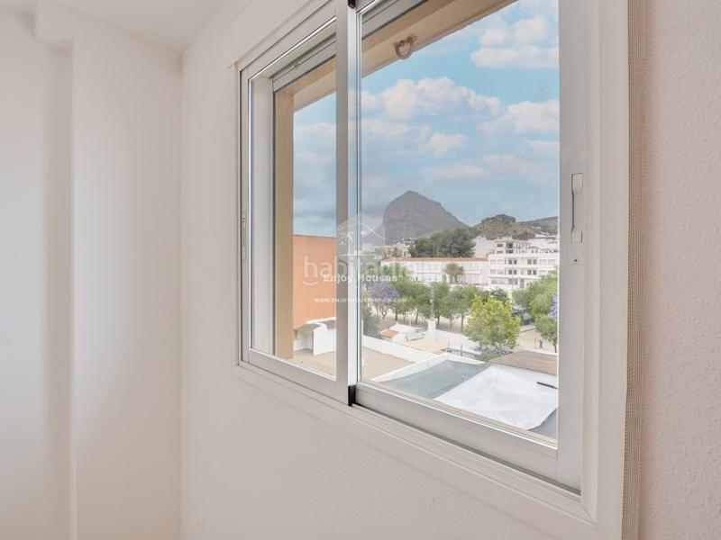 Foto 2e964609-bd32-49c1-ad29-ae7fcf426440. Dúplex amb aparcament a Centro Ciudad Xàbia