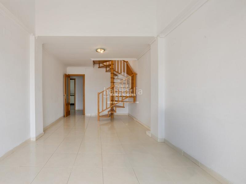 Foto 4f5317e1-8f55-4676-9b7e-0e6be3c52e5e. Dúplex amb aparcament a Centro Ciudad Xàbia