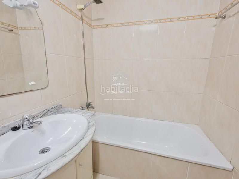 Foto 619fefb8-f9a3-444b-987d-d8fe5aaa672f. Dúplex amb aparcament a Centro Ciudad Xàbia