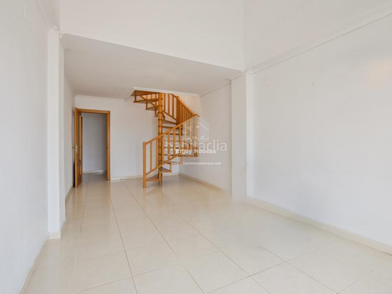 Foto 8f785680-5e48-4011-bd76-4b79a650fc51. Dúplex amb aparcament a Centro Ciudad Xàbia