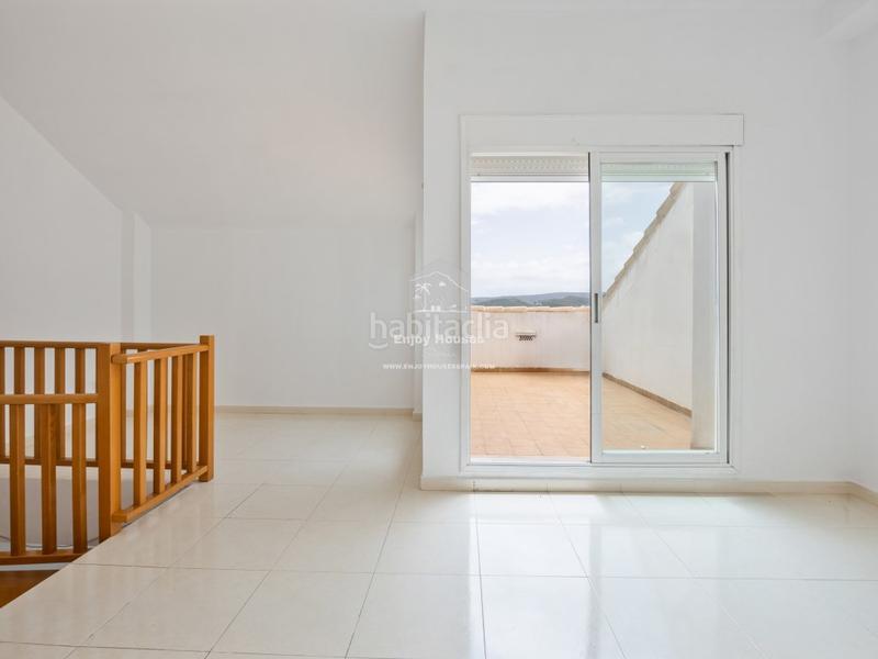 Foto 9df39a12-f1c0-4025-b201-b3a63c18d82d. Dúplex amb aparcament a Centro Ciudad Xàbia