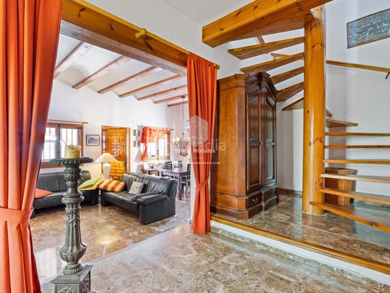 Foto 04c99a23-23cd-41c1-8011-cfbbc9de6c25. Casa villa tradicional con vistas panorámicas al mar y total privacidad sol de este, jávea en Xàbia