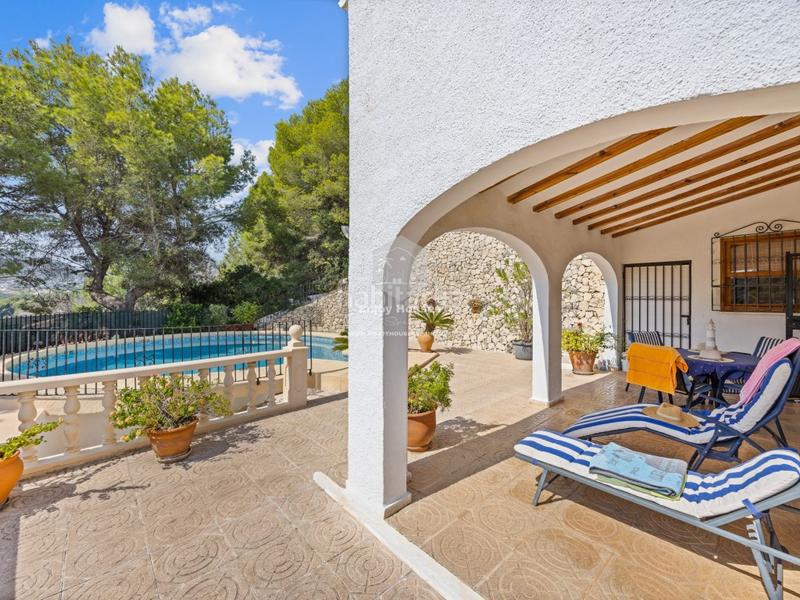 Foto 2b28a85b-ebc9-47b6-b313-4b4a944e078b. Casa villa tradicional con vistas panorámicas al mar y total privacidad sol de este, jávea en Xàbia