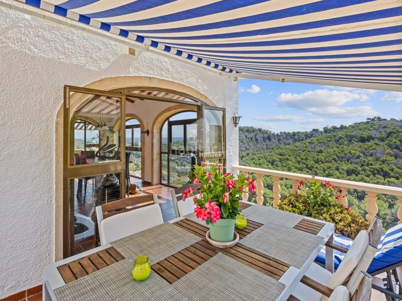 Foto 97fa8f43-b33a-4ef1-aff3-1bc03ee6b9f9. Casa villa tradicional con vistas panorámicas al mar y total privacidad sol de este, jávea en Xàbia