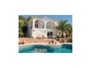 Maison à Partida Tosal - Zona dels Castellans. Villa restaurada de estilo ibicenco con oasis privado y estudio