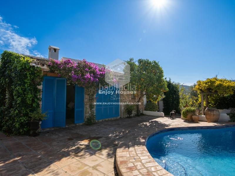 Foto 0dfb3c26-dd69-412a-b63a-afab1084641b. Casa con riscaldamento parcheggio piscina in Montgó - Ermita Xàbia