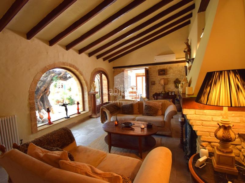 Foto 2c340fb0-0393-445b-aa23-627de677b0a1. Casa con riscaldamento parcheggio piscina in Montgó - Ermita Xàbia