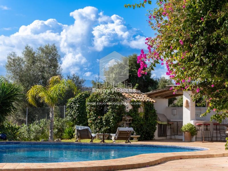 Foto d80507e2-0104-4b7e-9dab-0915fd21884d. Casa con riscaldamento parcheggio piscina in Montgó - Ermita Xàbia