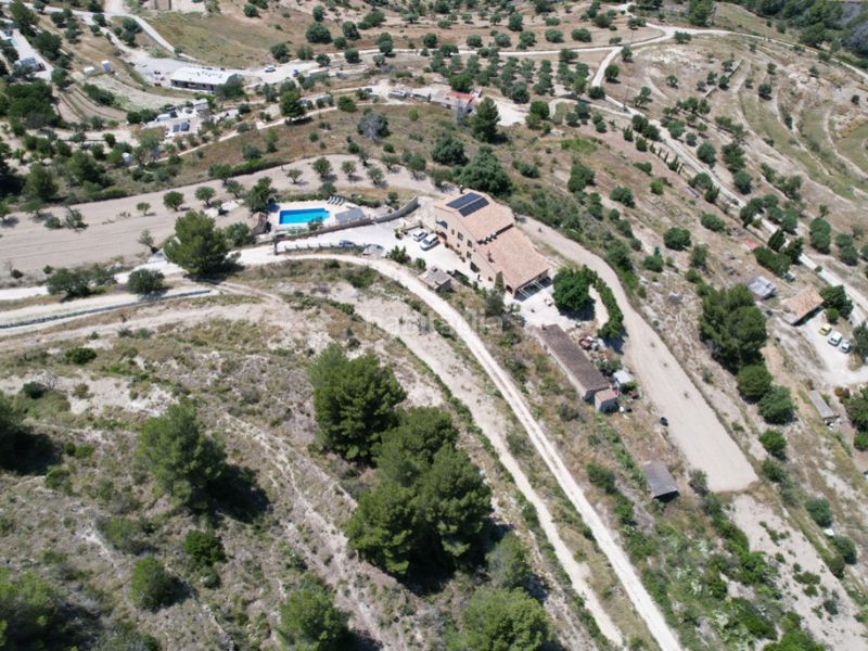 Foto 0bddf5c9-4e81-4f10-8a44-2df8db0b0129. Casa amb piscina a Benissa pueblo Benissa