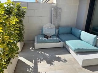 Apartament a Montañar-El Arenal. Moderno apartamento de 3 dormitorios con jardín privado y piscin