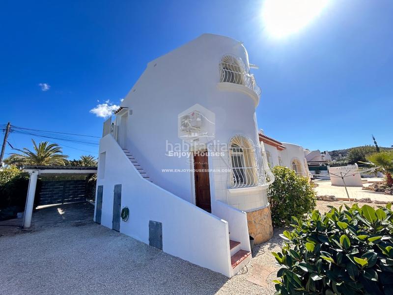 Foto 00b1571e-f3fe-404e-b91f-0e4932ebd278. Casa espaciosa villa independiente con dos entradas, jardín privado y piscina en pinosol en Xàbia