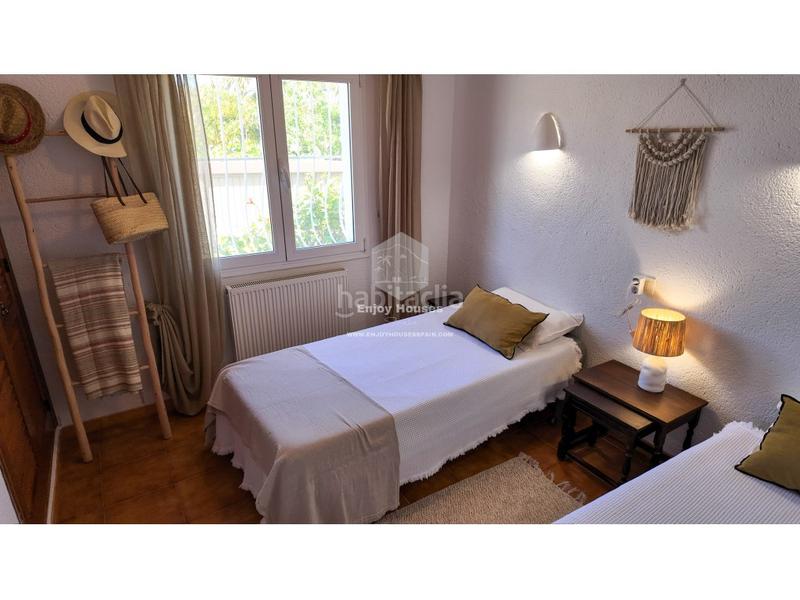Foto c1712a91-01db-4874-ba3b-048eaba566cf. Casa espaciosa villa independiente con dos entradas, jardín privado y piscina en pinosol en Xàbia