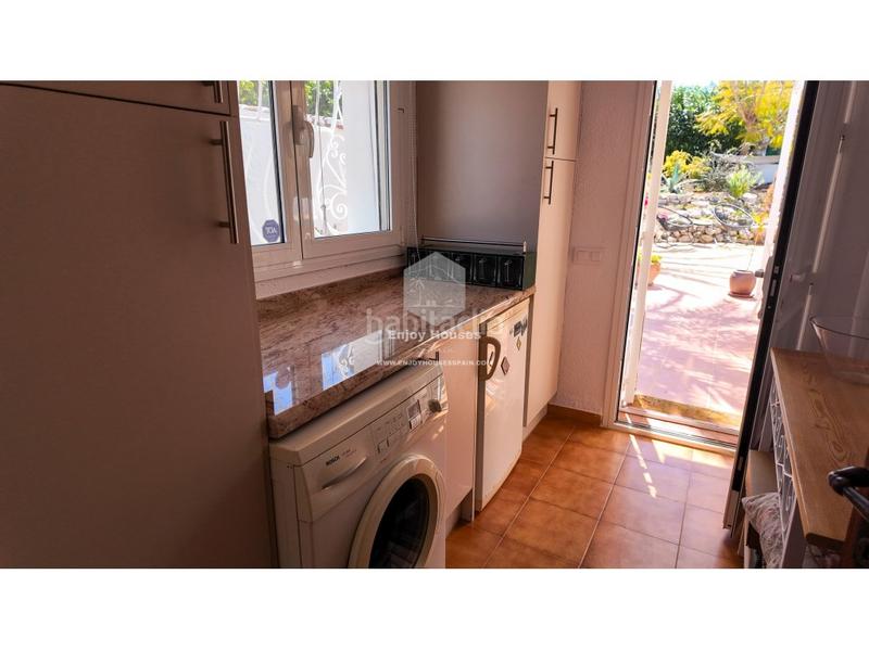 Foto debc299a-8a60-477a-a5a8-4d75f48218d8. Casa espaciosa villa independiente con dos entradas, jardín privado y piscina en pinosol en Xàbia