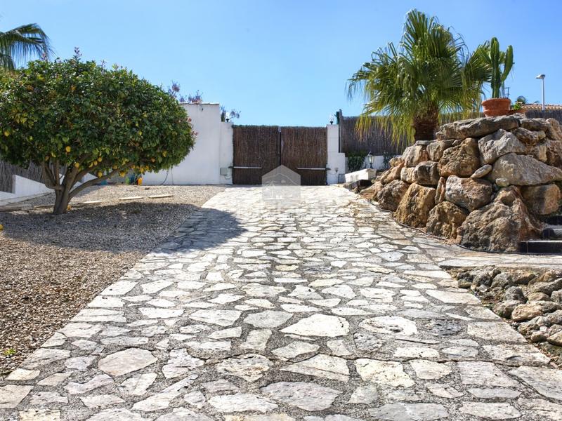 Foto 66e44365-ab1a-484d-9c42-786db86ea565. Casa con piscina in Partida Comunes-Adsubia Xàbia