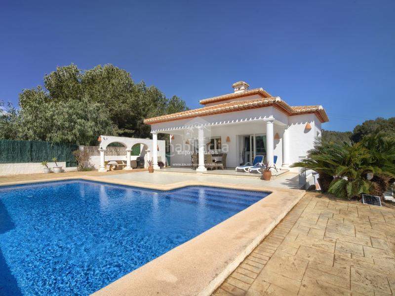 Foto eddbe1b8-a3a7-4421-a529-dc14c44d5610. Casa con piscina in Partida Comunes-Adsubia Xàbia