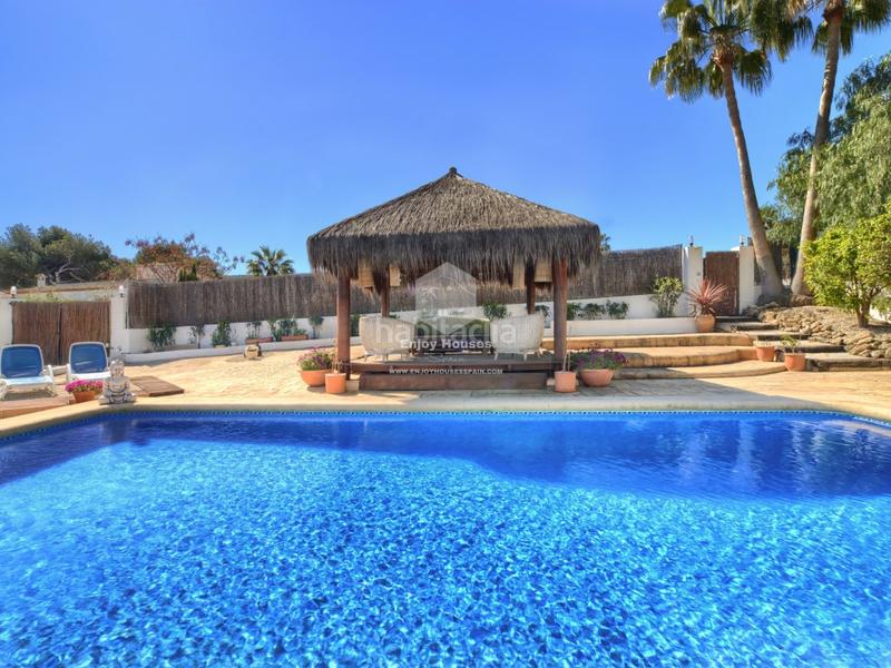 Foto fbbb4a53-8854-405d-b51c-36676af6c3f5. Casa con piscina in Partida Comunes-Adsubia Xàbia