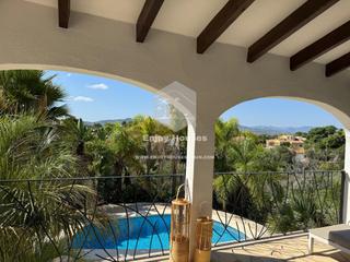 Casa a Partida Tosal - Zona dels Castellans. Villa restaurada de estilo ibicenco con oasis privado y estudio