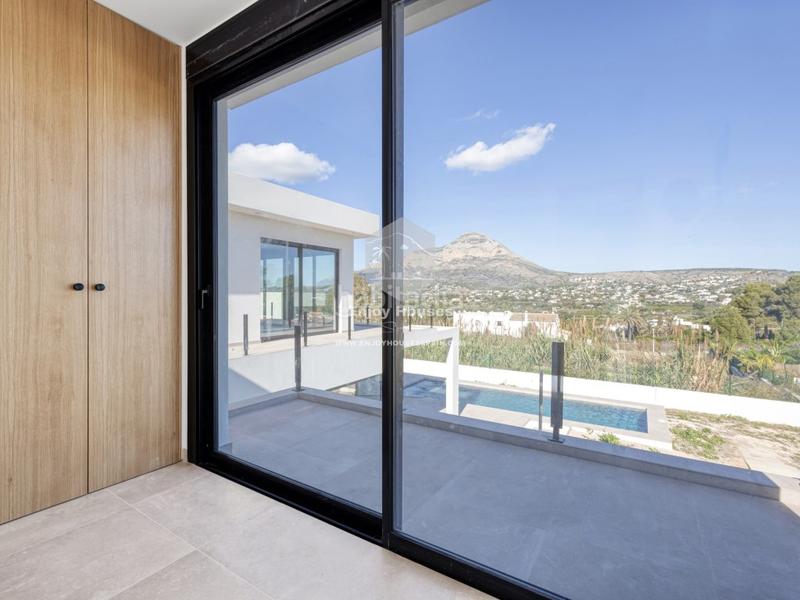 Foto 001e6e52-bae2-4ae8-ba84-4200f78721f5. Casa amb aparcament piscina a Partida Comunes-Adsubia Xàbia