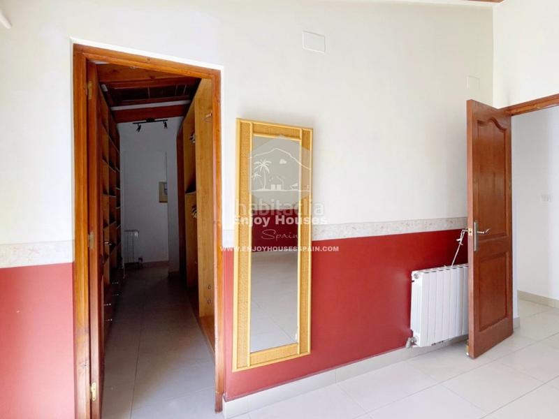 Foto 229b7761-d75f-445a-a5d9-d50bf8010841. Casa con piscina in Partida Tosal - Zona dels Castellans Xàbia