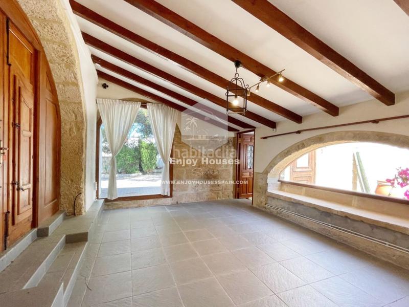 Foto 2bcfa225-e136-4c3c-a8bd-7b0d2b50dc6f. Casa con piscina in Partida Tosal - Zona dels Castellans Xàbia